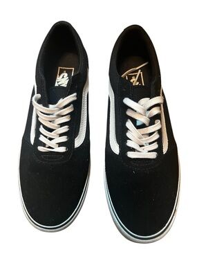 Vans Men’s Black & White Suede Low-Top Skate Sneakers